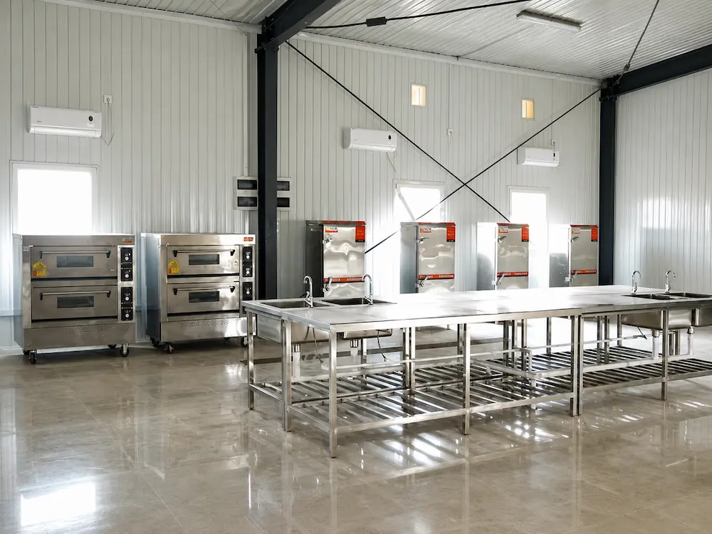 Wide-span LGS dining hall and kitchen for project camp