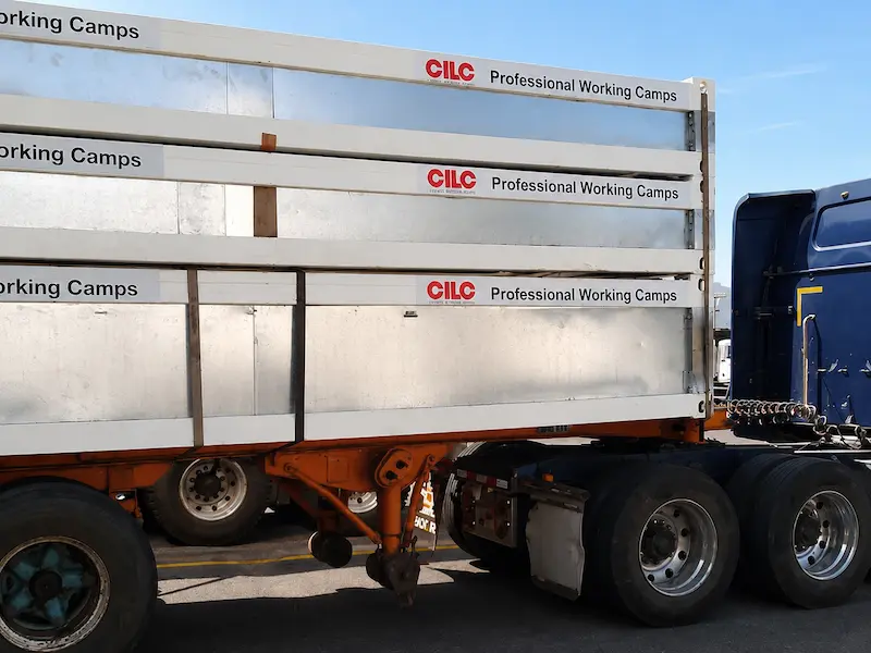 QC inspection and loading for portable toilet cabin delivery